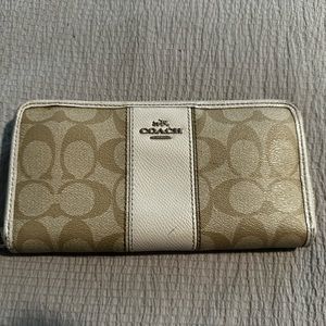 Coach wallet